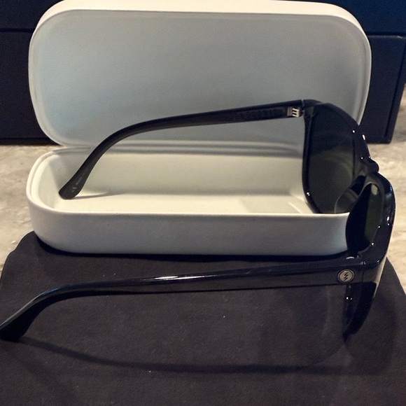 Women’s Black Electric Sunglasses